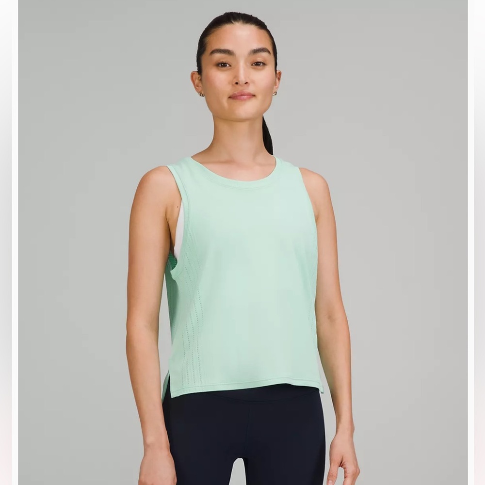 Lululemon Train to Be Tank Top High-Low Hem
